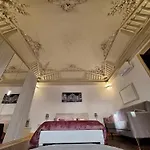 Casa Teatro 2 *