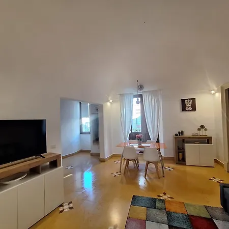 Casa Teatro 2 卡塔尼亚