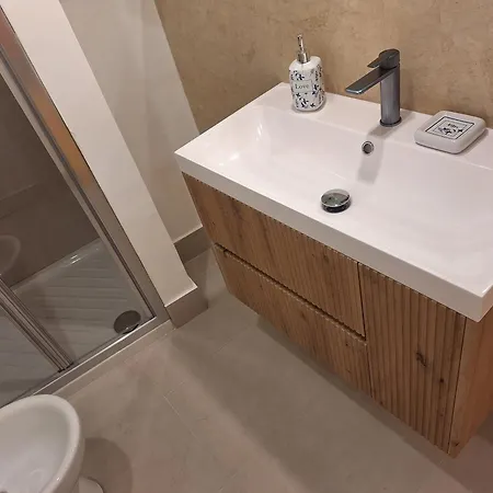 Casa Teatro 2 * 卡塔尼亚