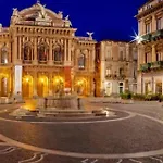 Casa Teatro 2 *
